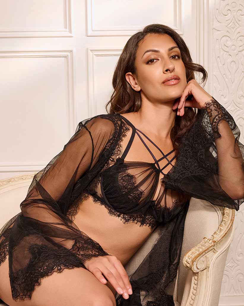 Noir Allure Bra Set with Robe